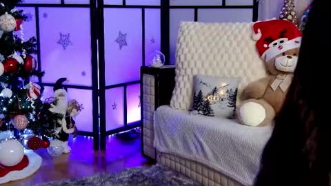 Xandra online show from December 18, 2025, 6:52 am