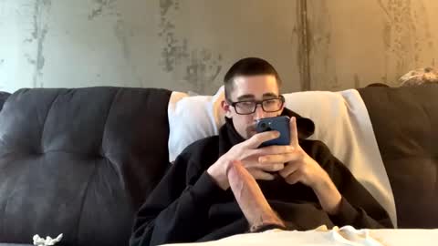 Snapshot of onthecumup69 chatting on February 13, 2025, 3:35 pm onthecumup69 online show from February 13, 2025, 3:35 pm