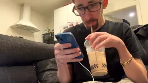 Snapshot of onthecumup69 chatting on March 9, 2025, 4:00 pm onthecumup69 online show from March 9, 2025, 4:00 pm