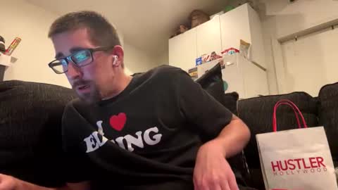 Snapshot of onthecumup69 chatting on February 5, 2026, 2:11 pm onthecumup69 online show from February 5, 2026, 2:11 pm