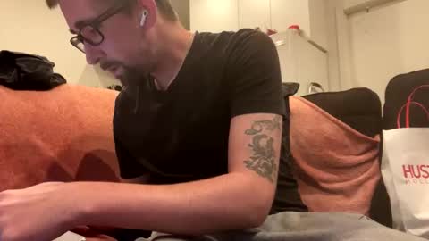 Snapshot of onthecumup69 chatting on February 19, 2026, 11:39 am onthecumup69 online show from February 19, 2026, 11:39 am