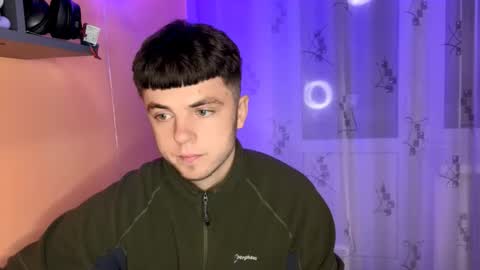 Snapshot of onyiix_ chatting on November 19, 2025, 9:15 pm Mike online show from November 19, 2025, 9:15 pm