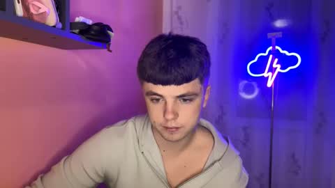 Snapshot of onyiix_ chatting on November 23, 2025, 3:45 pm Mike online show from November 23, 2025, 3:45 pm