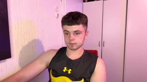 Snapshot of onyiix_ chatting on December 17, 2025, 6:14 pm Mike online show from December 17, 2025, 6:14 pm