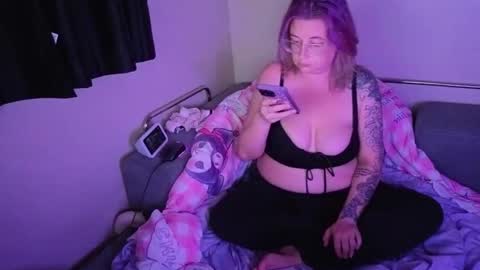 MISS ONYX online show from June 1, 2026, 3:19 am