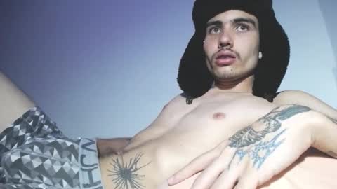 Snapshot of onzas_ chatting on September 20, 2025, 1:39 am onzas_ online show from September 20, 2025, 1:39 am