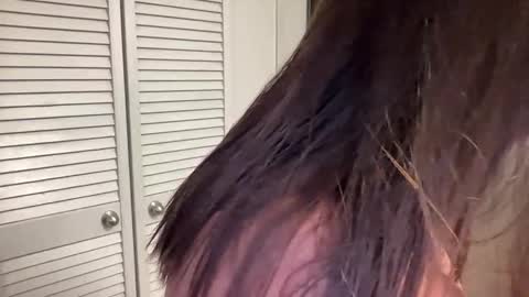 Snapshot of oohhellothere chatting on November 20, 2025, 8:36 am Miss Girly online show from November 20, 2025, 8:36 am