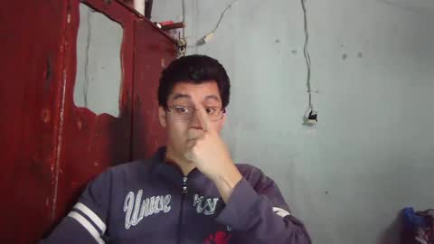 Snapshot of oomaurooo chatting on December 24, 2024, 10:49 pm oomaurooo online show from December 24, 2024, 10:49 pm