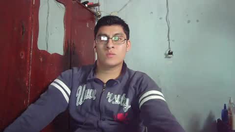 Snapshot of oomaurooo chatting on February 9, 2025, 10:00 pm oomaurooo online show from February 9, 2025, 10:00 pm