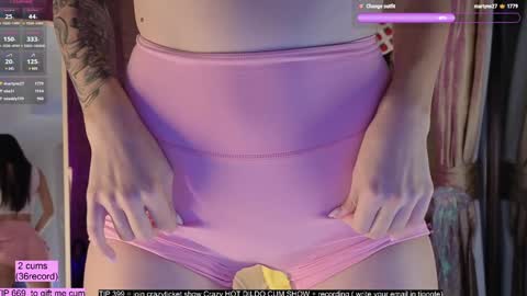 Snapshot of oooops__ chatting on December 1, 2024, 10:10 pm Eva online show from December 1, 2024, 10:10 pm