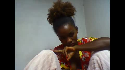 Snapshot of oooorazanasoa chatting on June 6, 2026, 12:54 pm oooorazanasoa online show from June 6, 2026, 12:54 pm
