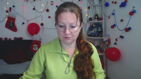 Vanessa online show from December 17, 2025, 5:57 am