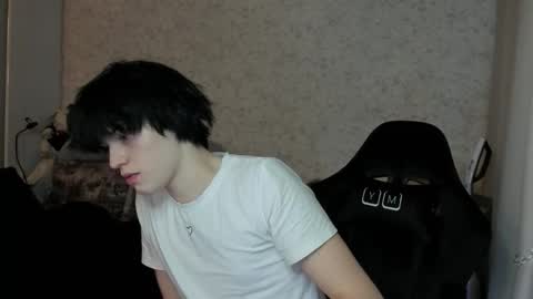 Bella and John online show from December 17, 2025, 5:13 am