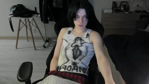 Snapshot of opiunarium chatting on June 4, 2026, 8:48 pm Bella and John online show from June 4, 2026, 8:48 pm
