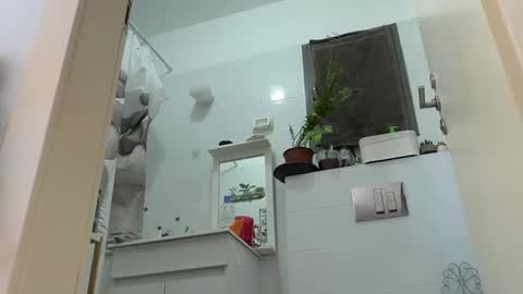 or online show from January 30, 2025, 9:25 am