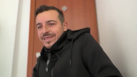 or online show from December 14, 2025, 10:20 am