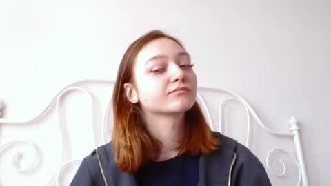 Snapshot of orange___melani chatting on April 27, 2026, 7:06 am Melani online show from April 27, 2026, 7:06 am
