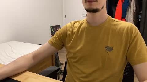 Snapshot of orders19 chatting on December 1, 2025, 8:14 pm Woody online show from December 1, 2025, 8:14 pm