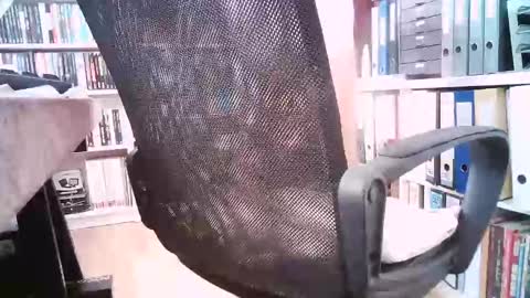 Snapshot of oren57 chatting on February 14, 2025, 7:07 am oren online show from February 14, 2025, 7:07 am