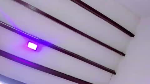 Snapshot of oriana_guzman chatting on December 24, 2024, 3:37 pm Miss Guzman online show from December 24, 2024, 3:37 pm