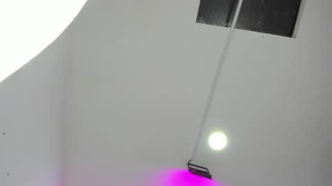 Snapshot of oriana_guzman chatting on March 8, 2025, 12:09 pm Miss Guzman online show from March 8, 2025, 12:09 pm