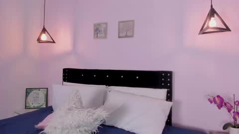 Snapshot of oriana_guzman chatting on September 11, 2025, 11:49 pm Miss Guzman online show from September 11, 2025, 11:49 pm