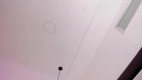 Snapshot of oriana_guzman chatting on September 23, 2025, 12:02 am Miss Guzman online show from September 23, 2025, 12:02 am