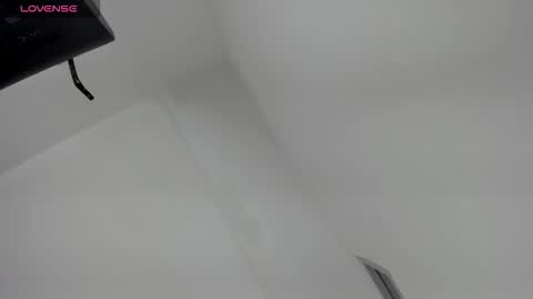 Snapshot of oriana_guzman chatting on October 6, 2025, 11:24 pm Miss Guzman online show from October 6, 2025, 11:24 pm