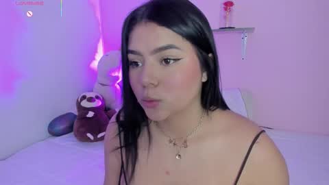 Snapshot of oriana_guzman chatting on November 19, 2025, 12:10 am Miss Guzman online show from November 19, 2025, 12:10 am