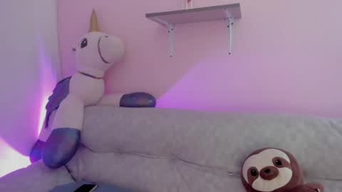 Miss Guzman  online show from May 4, 2026, 3:24 am