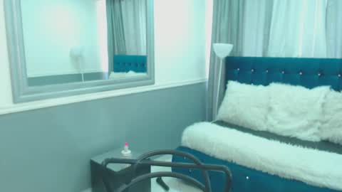 Snapshot of oriana_jhonson chatting on September 14, 2025, 1:43 pm Oriana online show from September 14, 2025, 1:43 pm