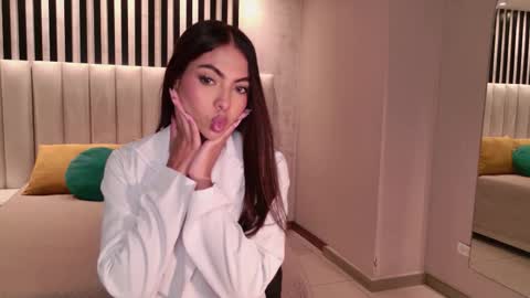 Oriana F online show from March 9, 2026, 8:24 pm