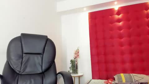 Snapshot of orion_perla chatting on February 15, 2025, 3:09 am orion y perla online show from February 15, 2025, 3:09 am