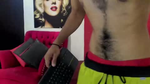 Snapshot of orion_perla chatting on February 16, 2025, 3:58 am orion y perla online show from February 16, 2025, 3:58 am