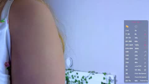 Snapshot of orivienne chatting on June 11, 2026, 3:32 pm Dolores online show from June 11, 2026, 3:32 pm