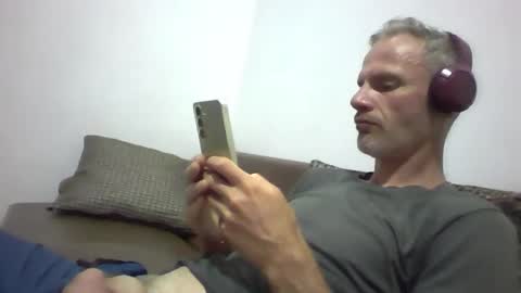 Snapshot of orwel09 chatting on March 27, 2026, 7:46 pm orwel09 online show from March 27, 2026, 7:46 pm