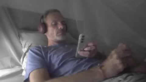 Snapshot of orwel09 chatting on April 3, 2026, 10:19 pm orwel09 online show from April 3, 2026, 10:19 pm