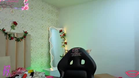 osamu_tay online show from May 1, 2026, 3:33 am