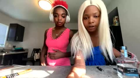 Snapshot of osanam04 chatting on June 1, 2026, 11:06 pm osanam04 online show from June 1, 2026, 11:06 pm