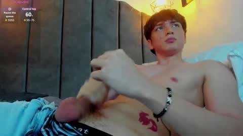 Snapshot of oscar_fox_ chatting on September 16, 2025, 3:51 am Oscar online show from September 16, 2025, 3:51 am