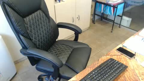 Oscar online show from September 23, 2025, 5:16 pm