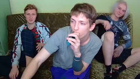 Snapshot of oscar_wildy chatting on February 15, 2025, 9:49 am Oscar online show from February 15, 2025, 9:49 am