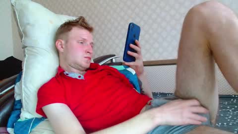 Snapshot of oscar_wildy chatting on October 10, 2025, 9:30 am Oscar online show from October 10, 2025, 9:30 am