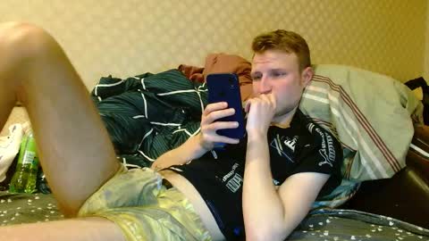 Snapshot of oscar_wildy chatting on October 27, 2025, 2:54 pm Oscar online show from October 27, 2025, 2:54 pm