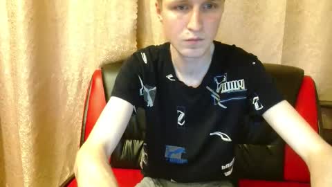 Snapshot of oscar_wildy chatting on November 14, 2025, 11:35 pm Oscar online show from November 14, 2025, 11:35 pm