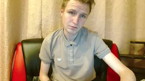 Snapshot of oscar_wildy chatting on November 23, 2025, 11:04 pm Oscar online show from November 23, 2025, 11:04 pm