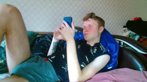 Snapshot of oscar_wildy chatting on December 5, 2025, 10:13 am Oscar online show from December 5, 2025, 10:13 am