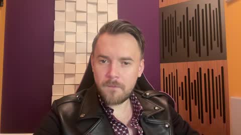 Snapshot of oscarsavage chatting on January 27, 2025, 9:44 pm Oscar Steel Savage online show from January 27, 2025, 9:44 pm