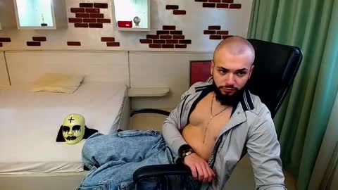 OscarWills online show from May 8, 2026, 5:24 am