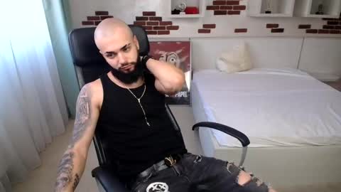 OscarWills online show from May 25, 2026, 4:40 am
